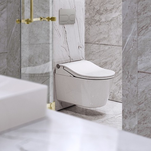 Le pack installé dans une salle de bains en marbre